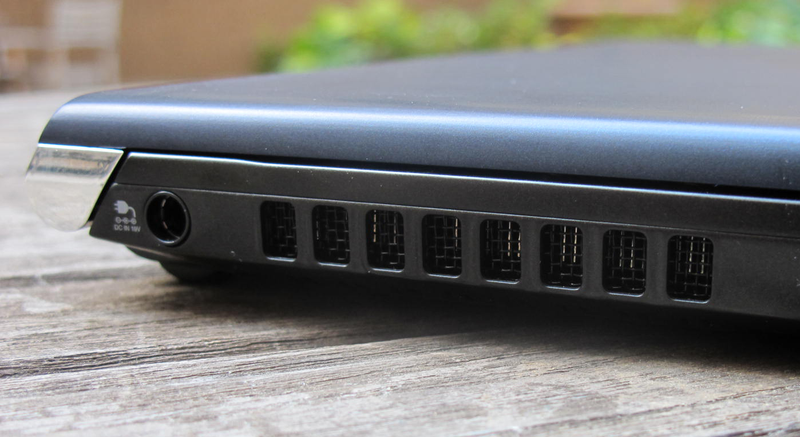 Illustration for article titled Toshiba Portégé R705 Review: The Ultra Ultraportable